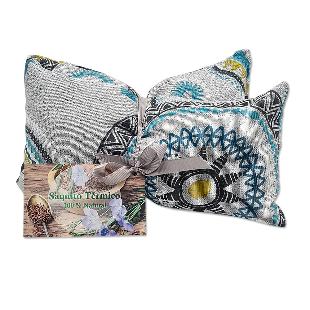Saquito térmico terapéutico de 45x10 cm con lazo de regalo, relleno 100% natural de semillas y lavanda para alivio muscular, disponible en varios modelos y colores en Mercachip.